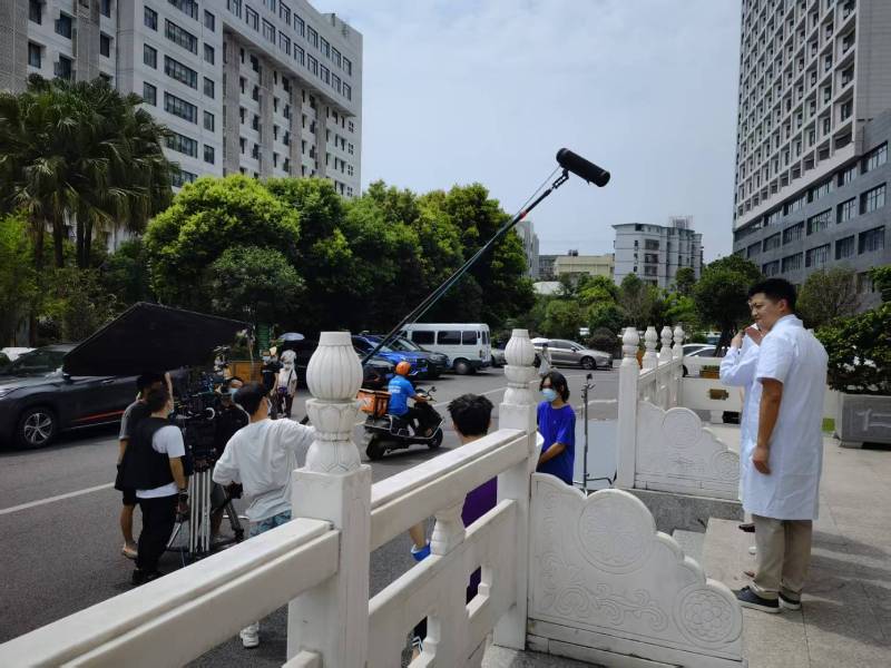 北塘区广告片拍摄公司低成本实现高规格制作的诀窍